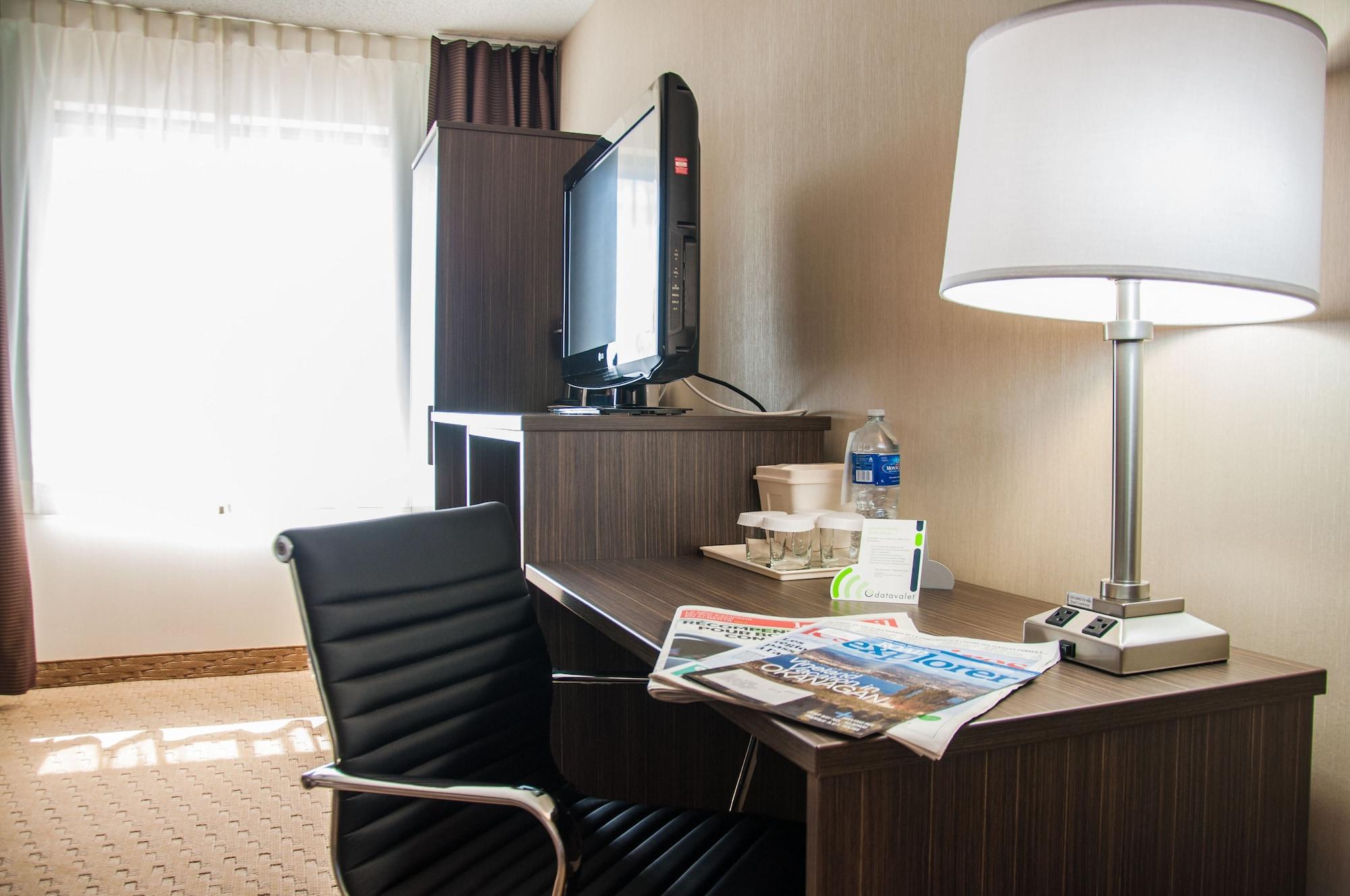 לוויס Comfort Inn מראה חיצוני תמונה